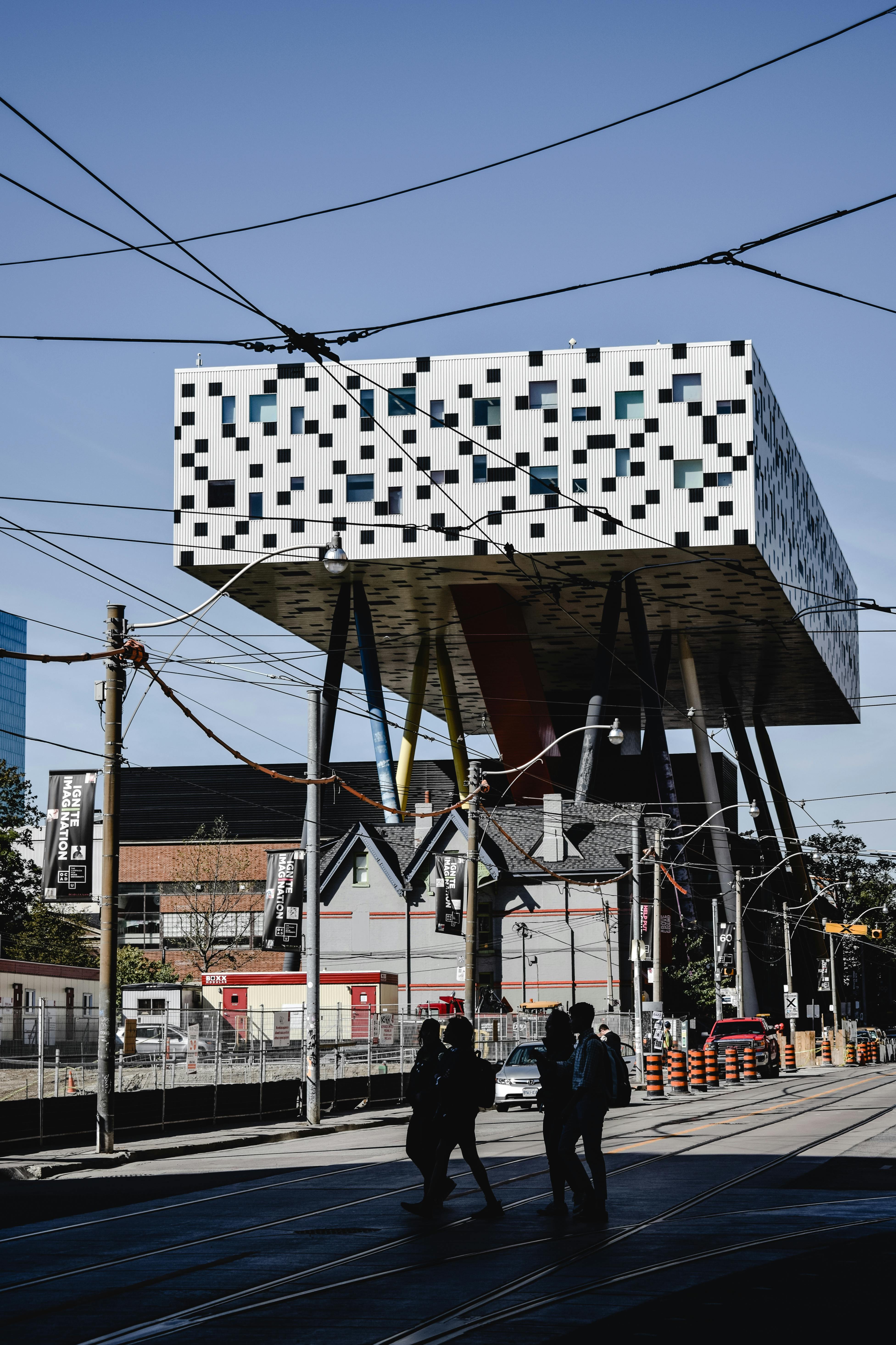 How to Get a Scholarship to Study at the University of Toronto: Complete Guide 2025